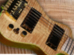 Travel electric guitar
